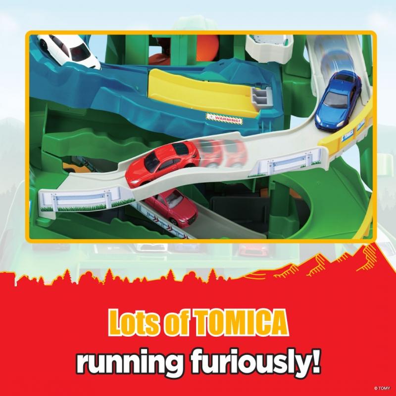 Takaratomy
